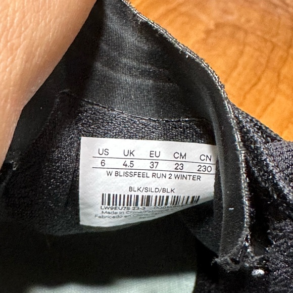 LULULEMON 
Women's Blissfeel 2 Running Shoe SIZE 6 US - Picture 8 of 8